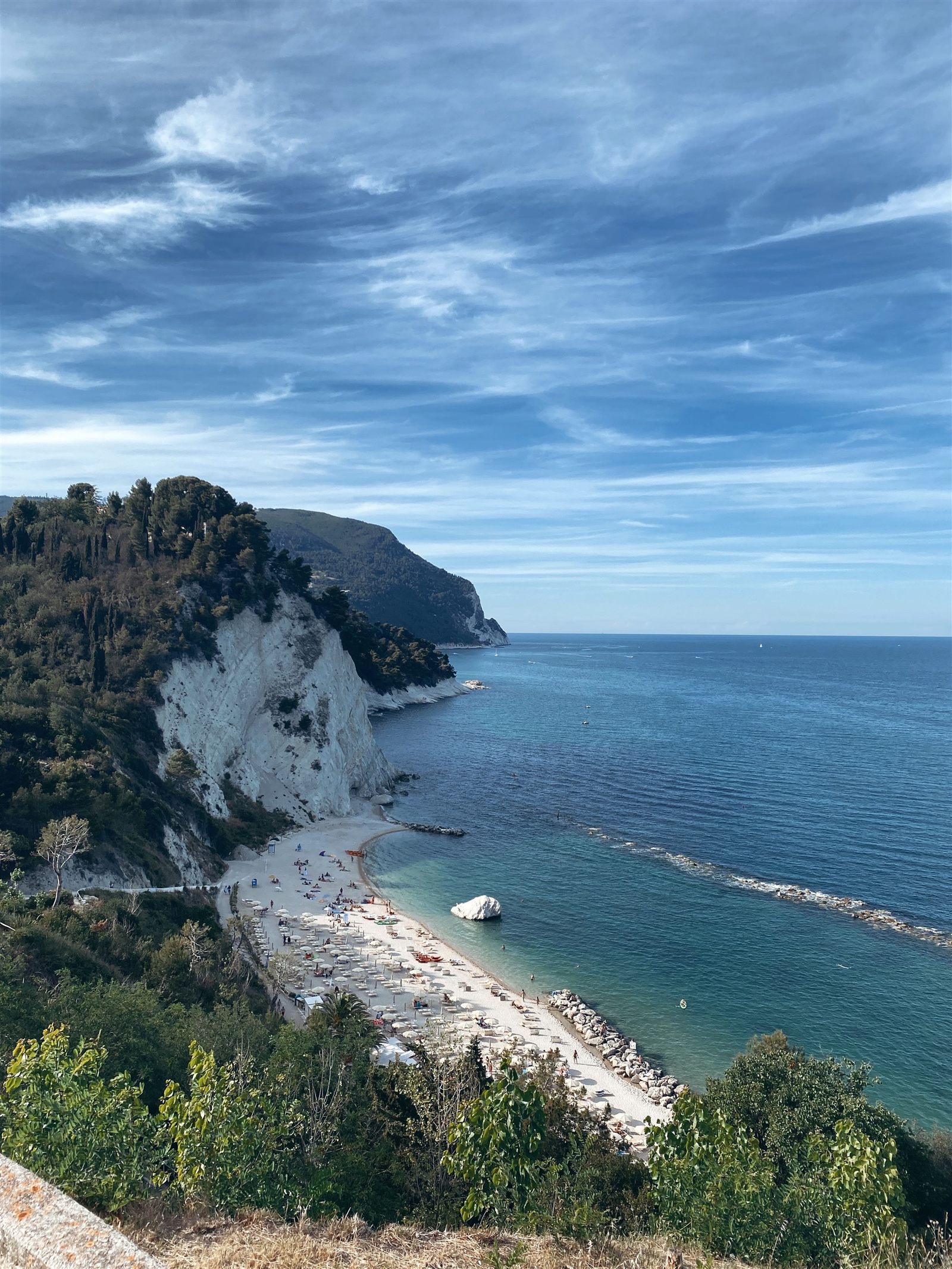 Buying and Renovating a House by the Sea in Italy: an Architect's Guide to the Riviera del Conero 2 White limestone cliffs and a pebble beach on the Adriatic coast of Italy
